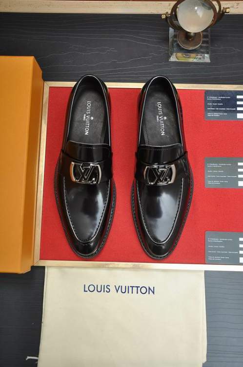 Picture of Louis Vuitton Shoes _SKULVsz38-45hnq010214736